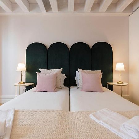 Mouzinho Luxury 3Br Flat L 5 Min Walk To Ribeira By Lovelystay OOporto Extérieur photo